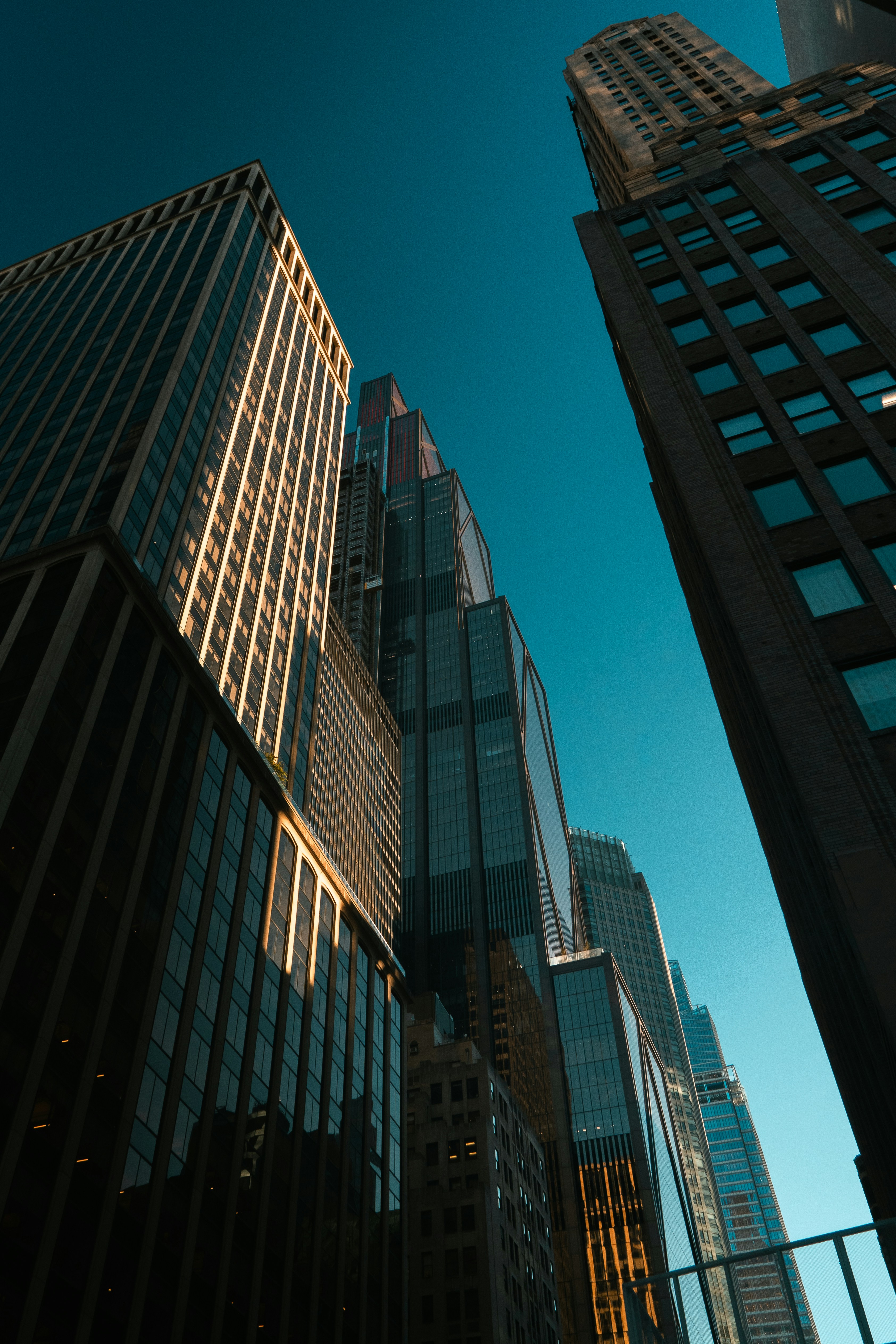 AI in FinTech: How Intelligent Systems Are Transforming Financial Services